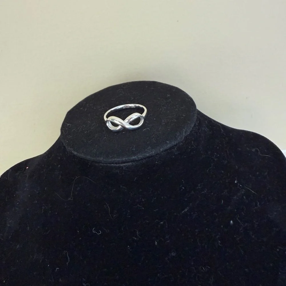 Sterling Silver Size 8 Infinity‎ Ring